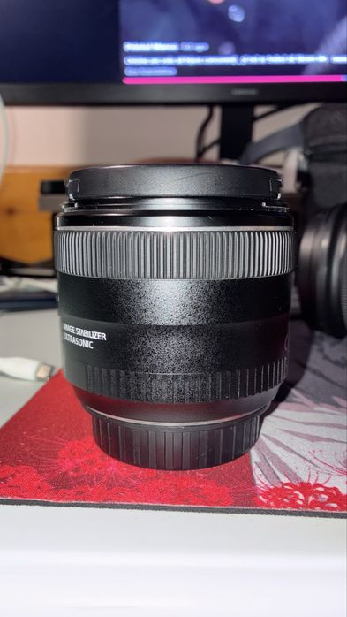 Canon 35mm f.2 Is Ef