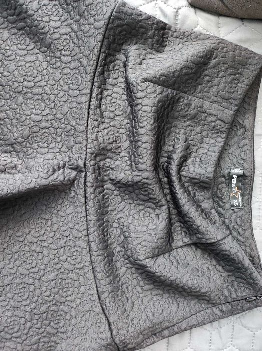 Дамски рокли и пола