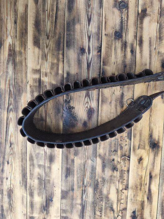 Стар кожен патрондаж