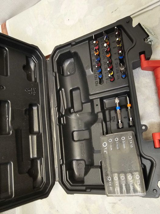 Șurubelniță Electrică cu Acumulator Parkside PSSA 4 B2 (4V) – Trusă