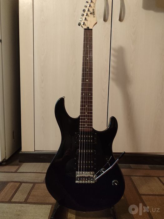 Электрогитара Yamaha erg121c black
