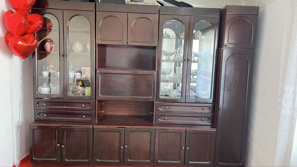 Мебель-Стенка,состаяние среднее есть торг