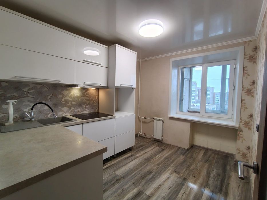 Продам квартиру на Стрелке ( Протазанова 117 )