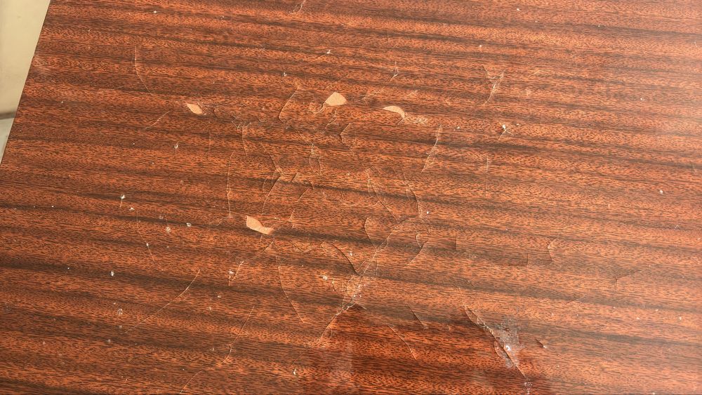 Продам стол                    .