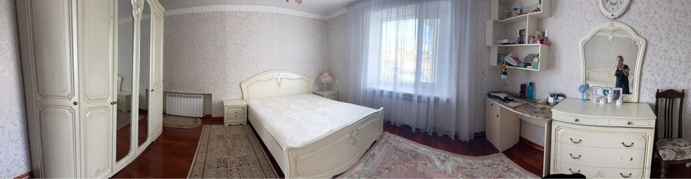 Спальний гарнитур  стол полки