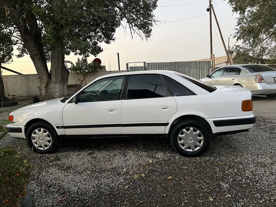 Audi   c4  1991