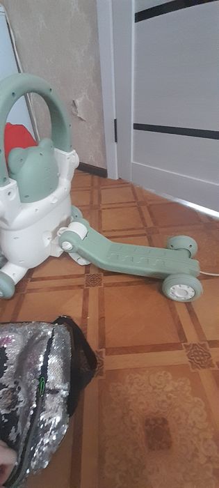 Толокар ходунки почти новые