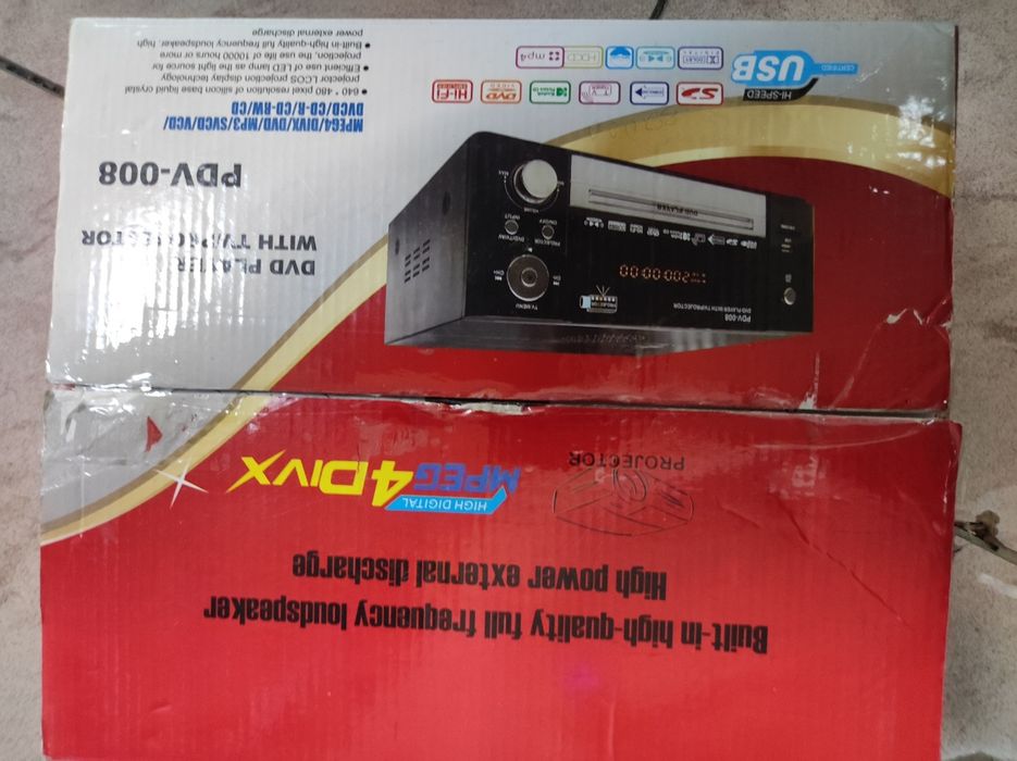 Видео DVD проектор новый в упаковке