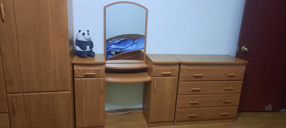 Продам спальний гарнитур