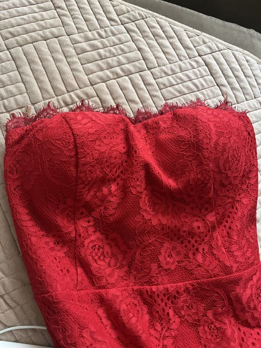 Платья вечерние