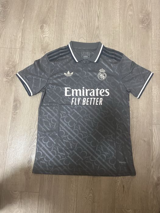 Тениска на Реал мадрид 24/25