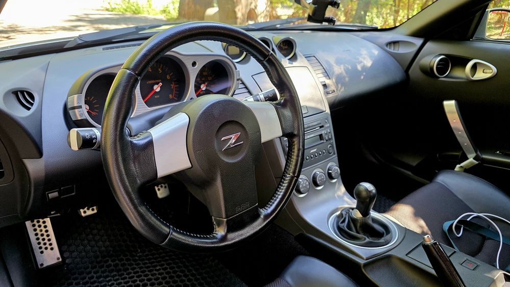 Nissan 350Z Coupe Manual
