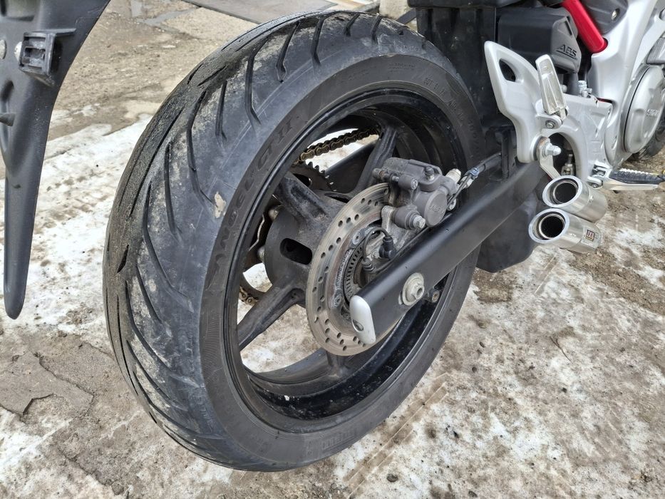 Suzuki Gladius 650,ABS,  categ. A2