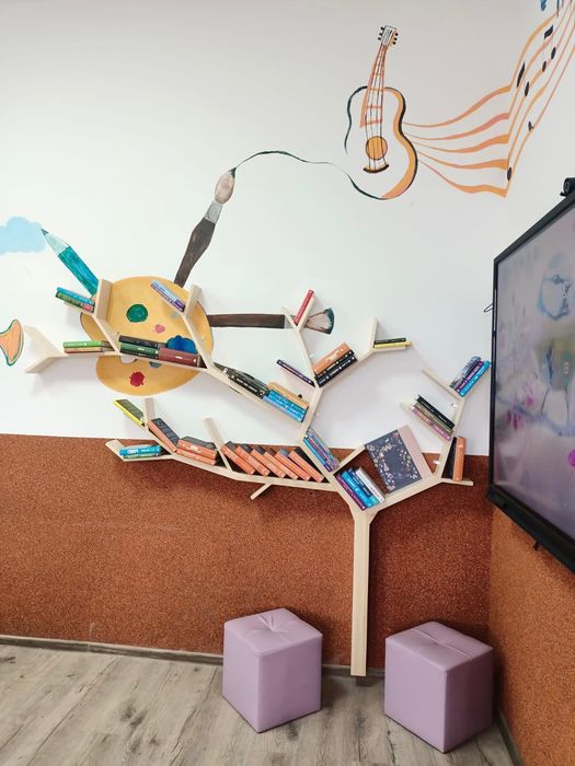Biblioteca in forma de copac
