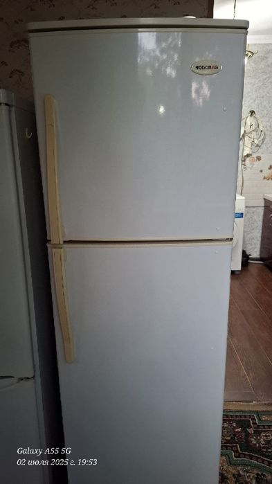 Продаётся холодильник.