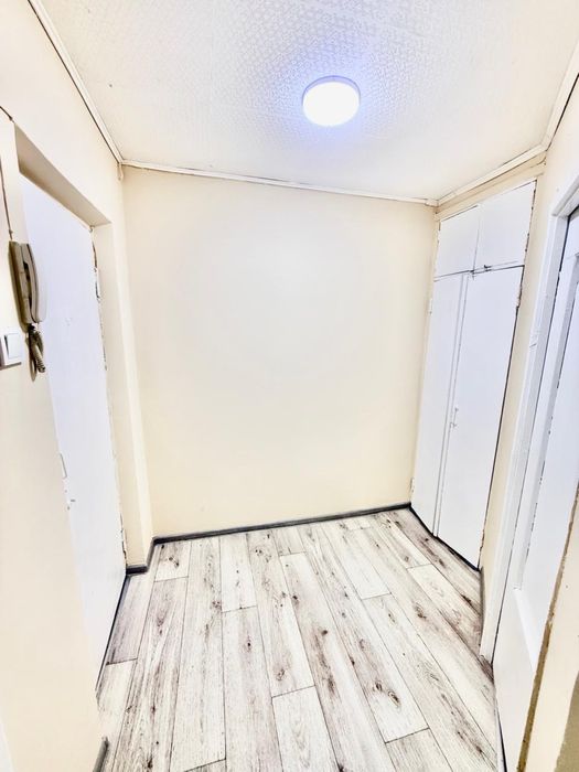Продам квартиру Виноградова 12/1