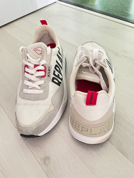 Продавам маратонки REPLAY