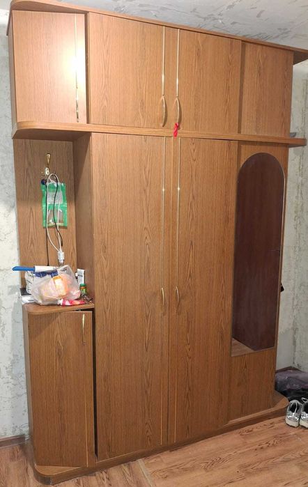 Шкаф в прихожую бу