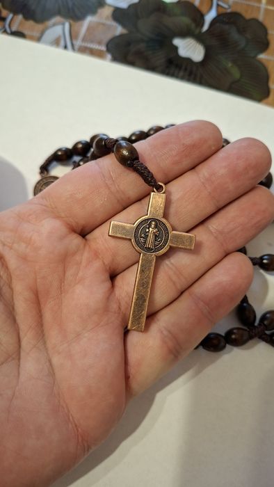 Rozariu din lemn / cruce metal