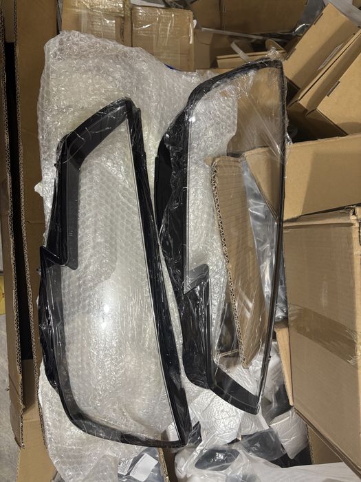 Комплект Стъкла / Капаци за фарове за Audi A4 B9 (15-19) стъкло фар