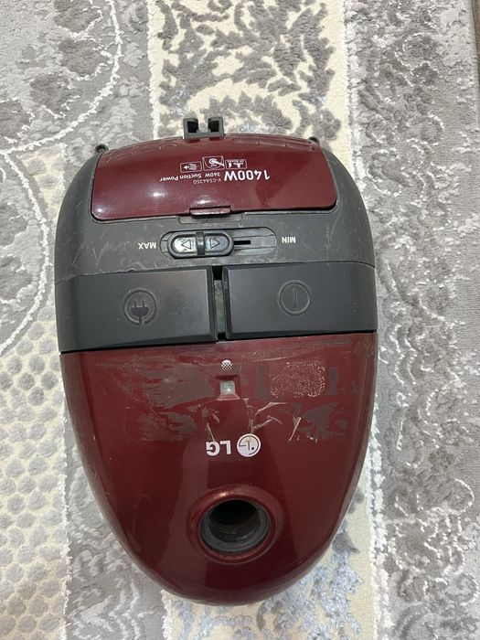 Продам пылесос LG 1400W
