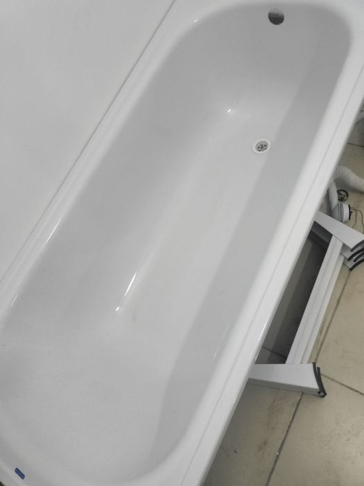 Продам ванну новую. Самовывоз