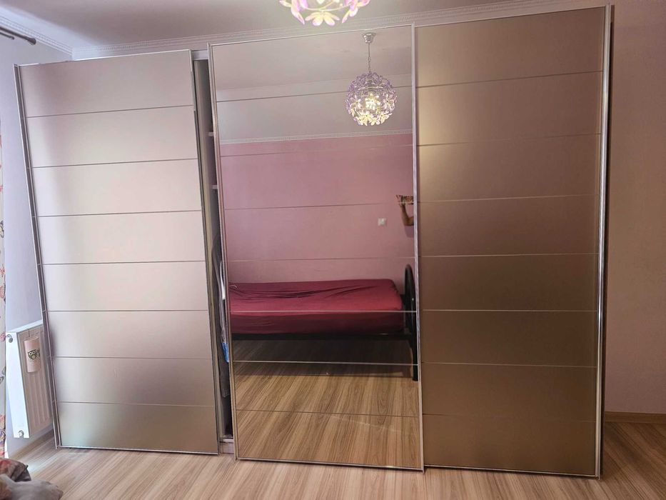 Dulap/dressing cu usi culisante