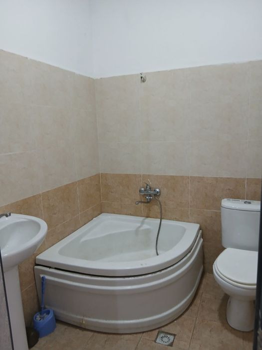 Срочно Без кридит квартира сотилади 2 хоналик 4 кавата  45 квадрат