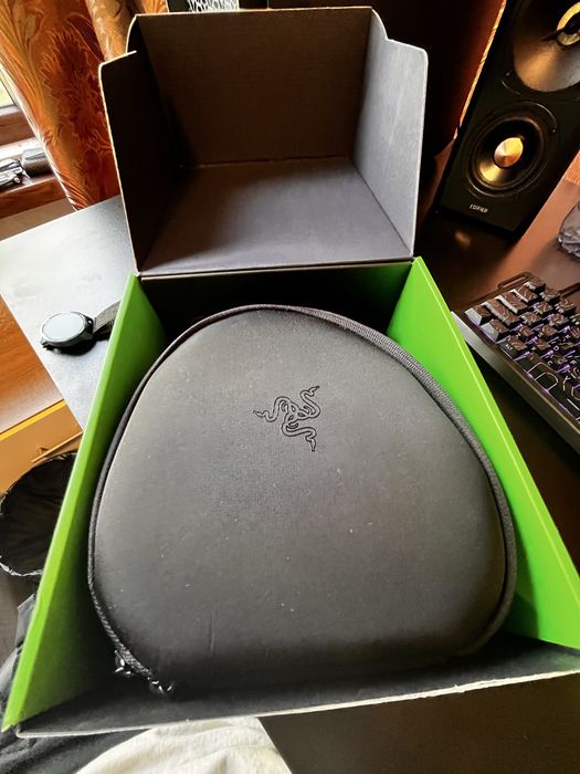 Razer Blackshark V2 + USB sound card - special edition • multi platform wired headset for esports