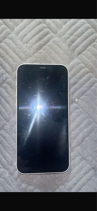 Продам айфон 12 в хорошем состояние