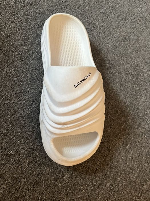 Тапочки баленсиага