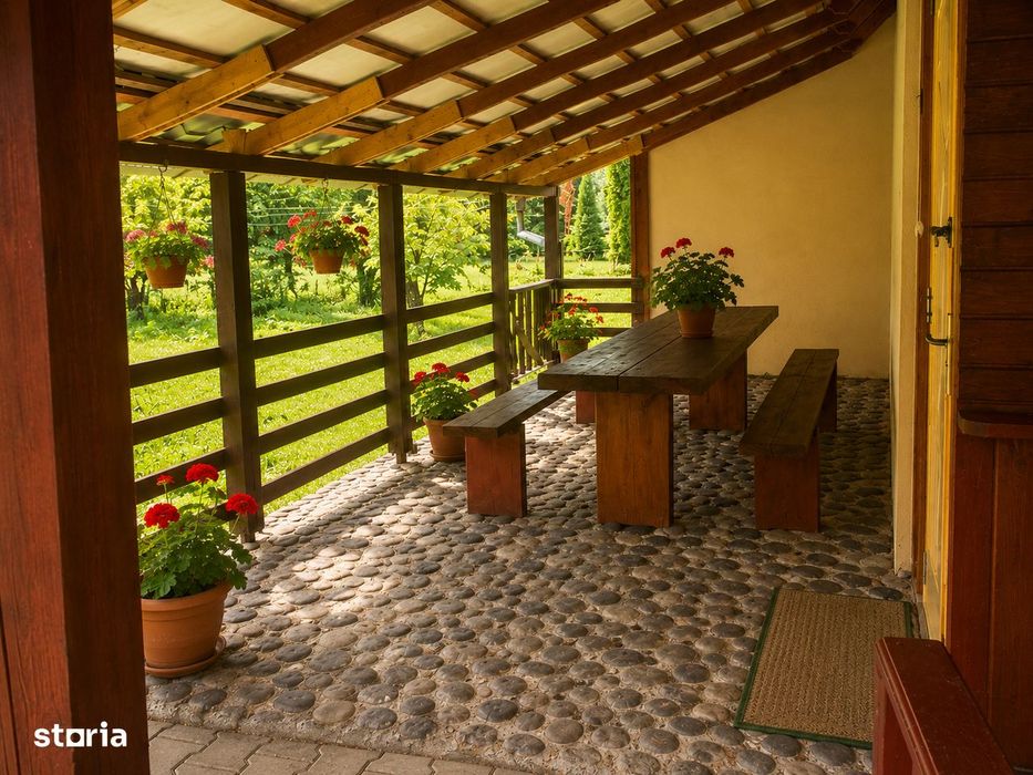 Casă de vacanță in Câmpu Cetății,teren  2.400 mp, lângă râu și pădure