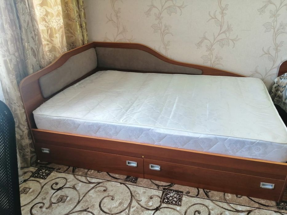 Продам кровать подростковую