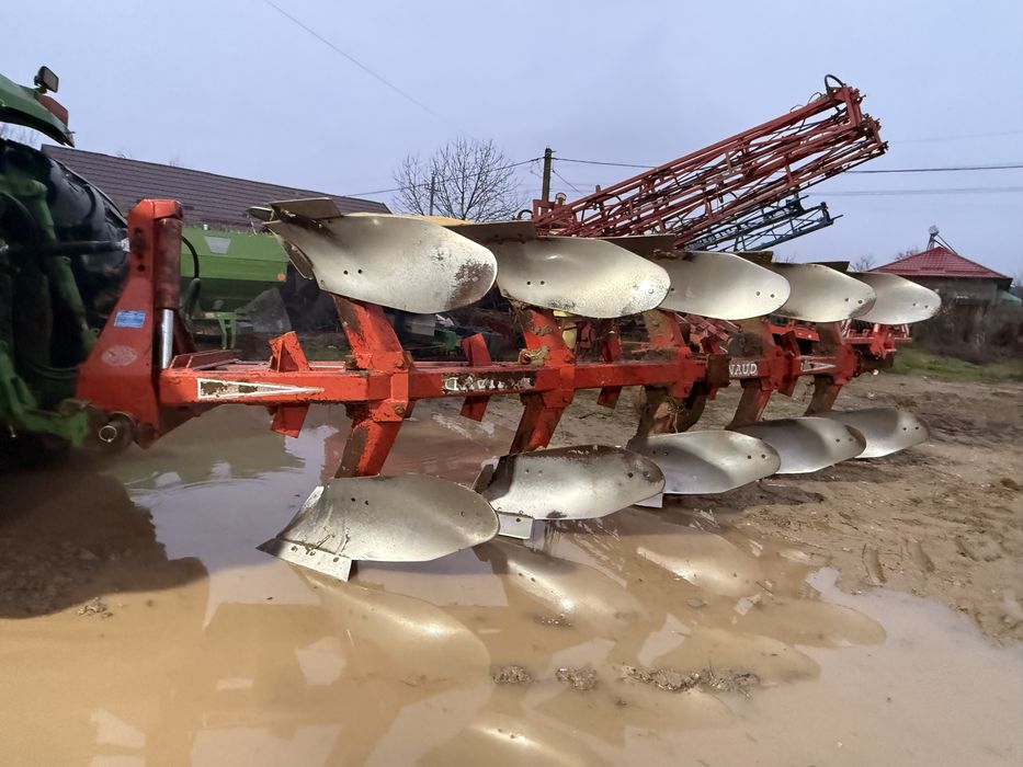 Plug HUARD Goizin cu 5 brazde reversibil hidraulic