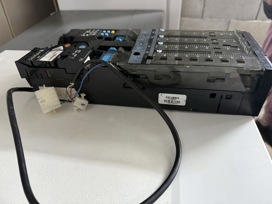 Монетник за машина