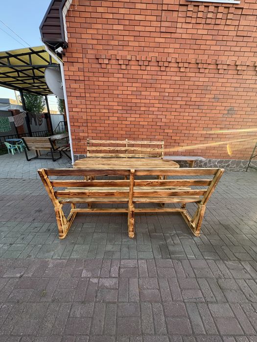 Стол с лавками. В продаже