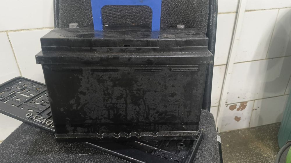 Продам аккумулятор в хорошем состоянии