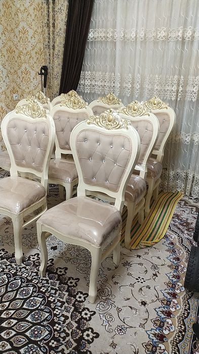 Stol stul. 12 talik. Stoli xontaxtayam boʻladi. Srochno sotiladi