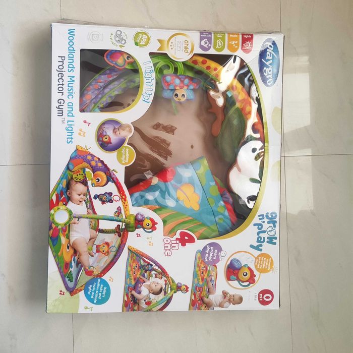 Активна гимнастика със светлини, звуци и протектор Playgro