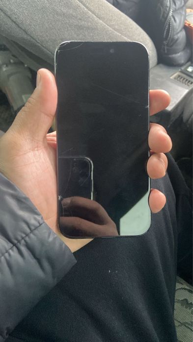 Продам айфон 15 про