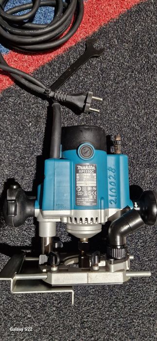 Makita ,Milwaukee freza curent ,acumulatori