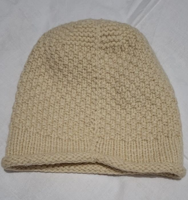 Caciula din lana culoare natur