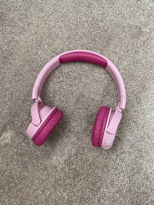 Продам наушники JBL детские