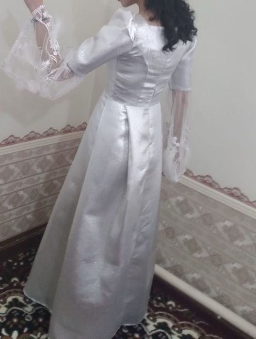 Kelin look(bir marta kiyilgan)