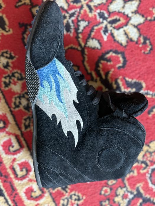 Продам Борцовки пару раз одевали