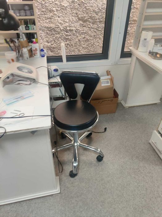 Продам мебель для салона красоты