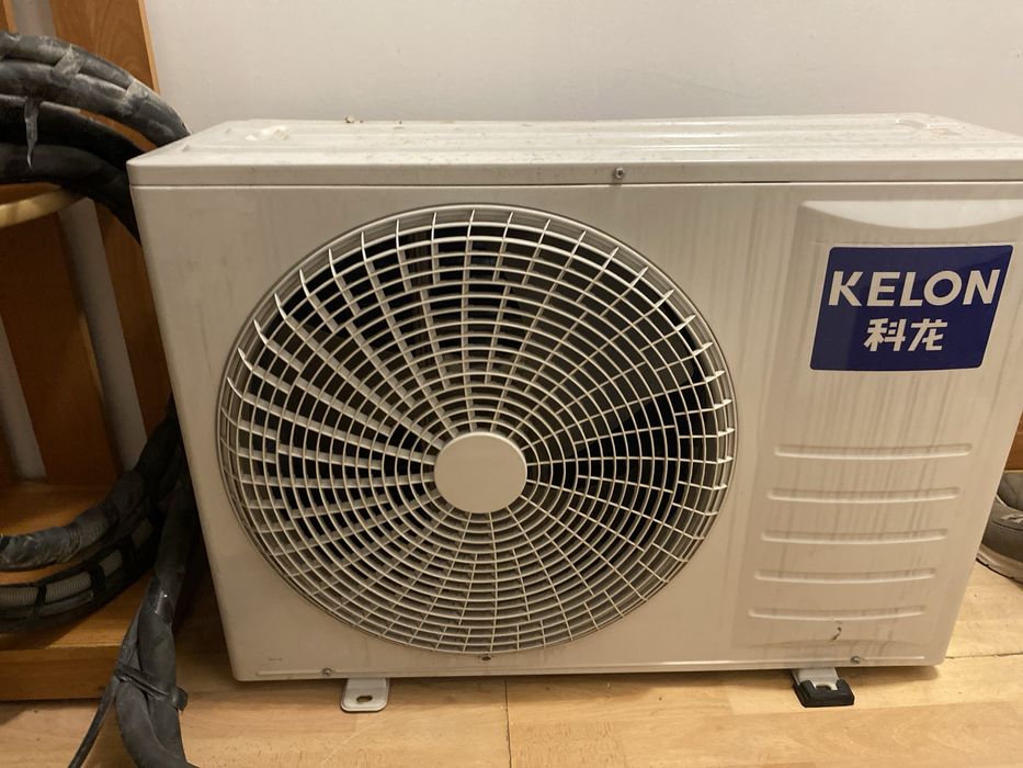 Кондиционер колонный напольный