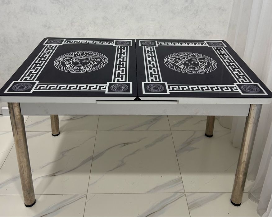 Раздвижной кухонный стол