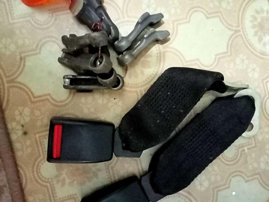 стекла на задние фонари.жигули ваз 2106