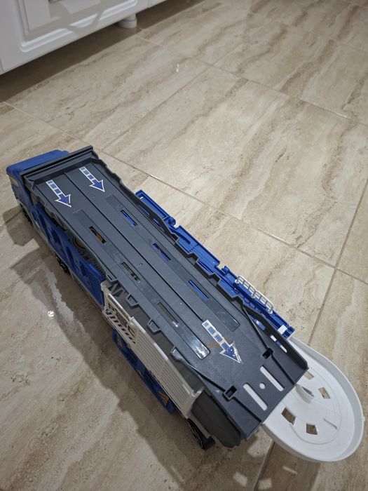 Jucărie pentru băieți